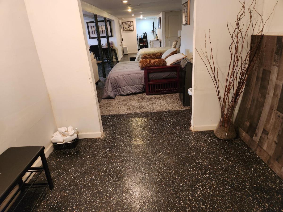 Cozy Studio; Lower Level Unit نيو يورك المظهر الخارجي الصورة