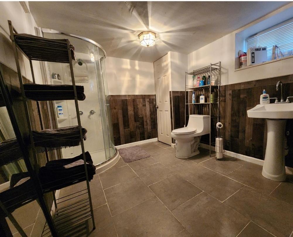 Cozy Studio; Lower Level Unit نيو يورك المظهر الخارجي الصورة