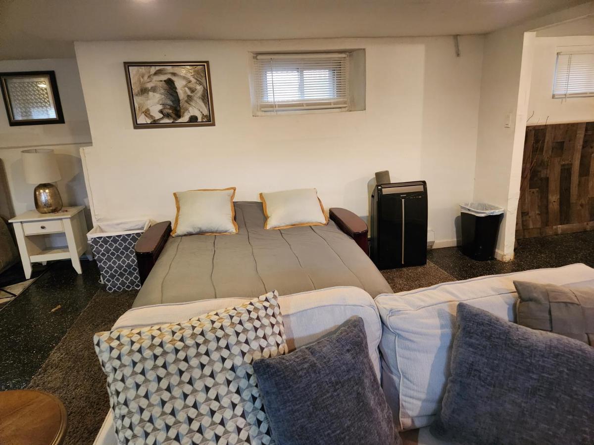 Cozy Studio; Lower Level Unit نيو يورك المظهر الخارجي الصورة