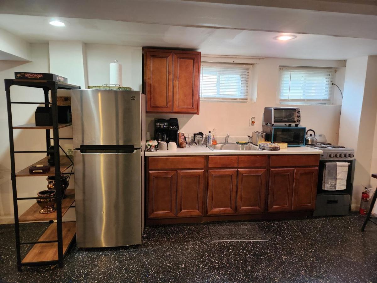 Cozy Studio; Lower Level Unit نيو يورك المظهر الخارجي الصورة